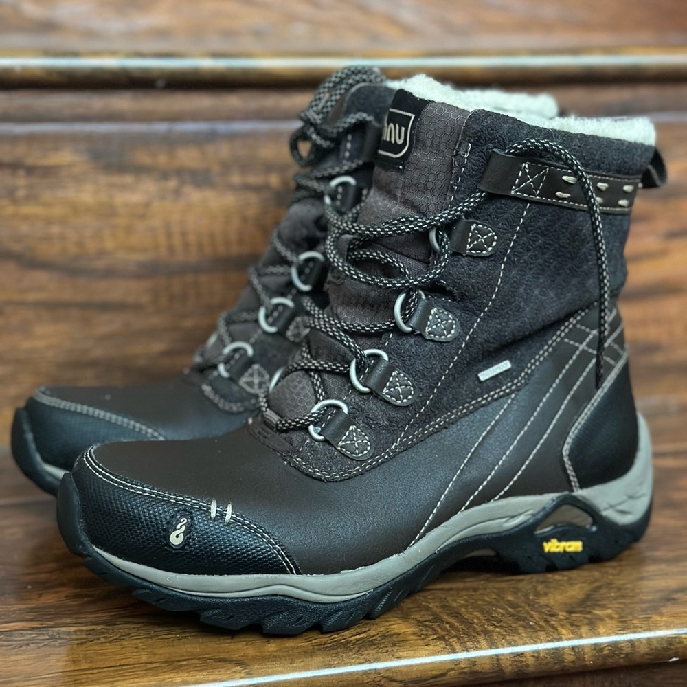 Winter hiking boots